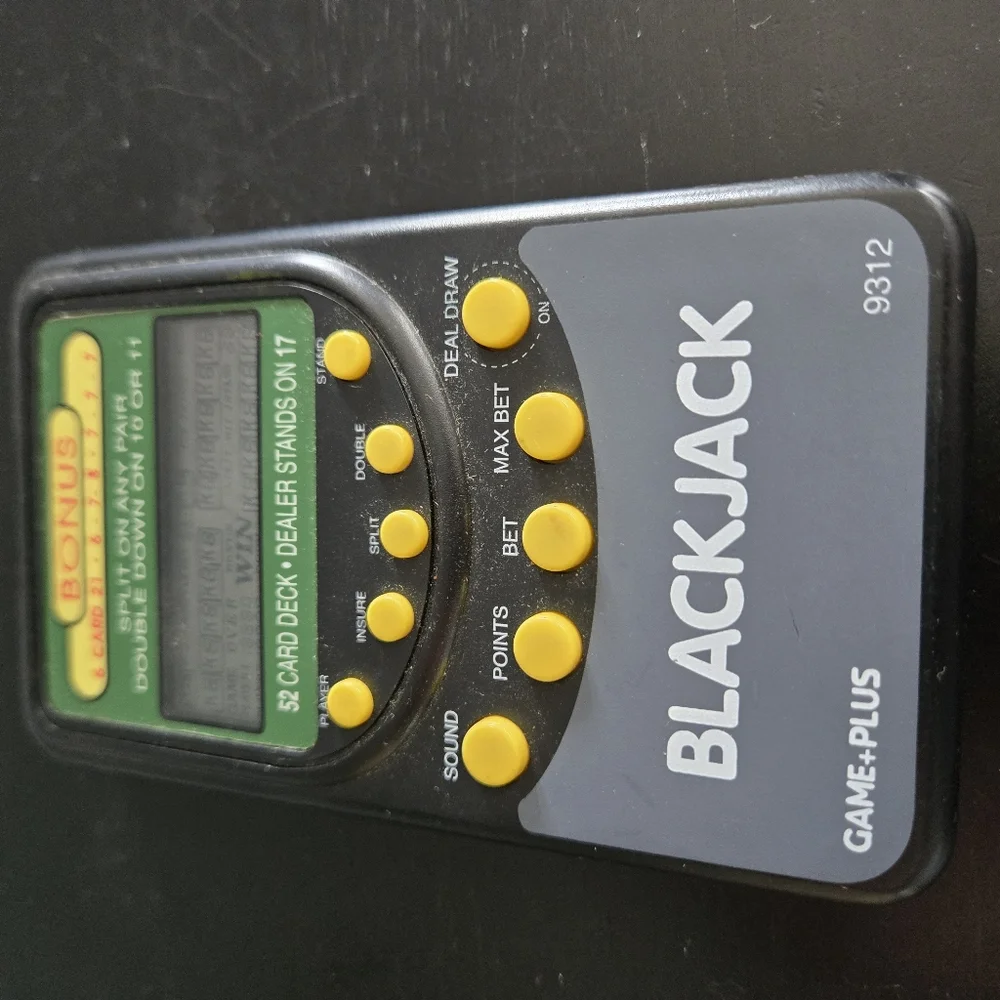 GAME + PLUS BLACKJACK ELECTRONIC HANDHELD BLACK JACK CASINO CARD TRAVEL GAME